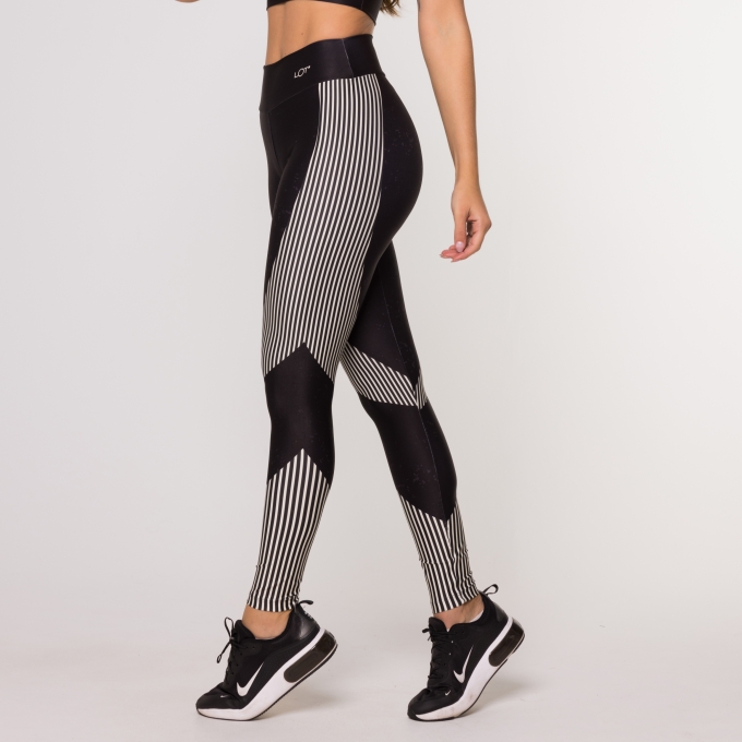 Nike Womens Pro Training Capris Black/White 589366-010 Size X-Small 