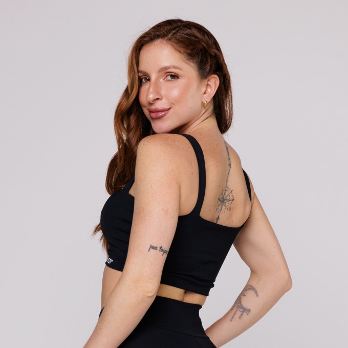 Top Academia Fitness Feminino Poliamida Preto Decote Quadrado