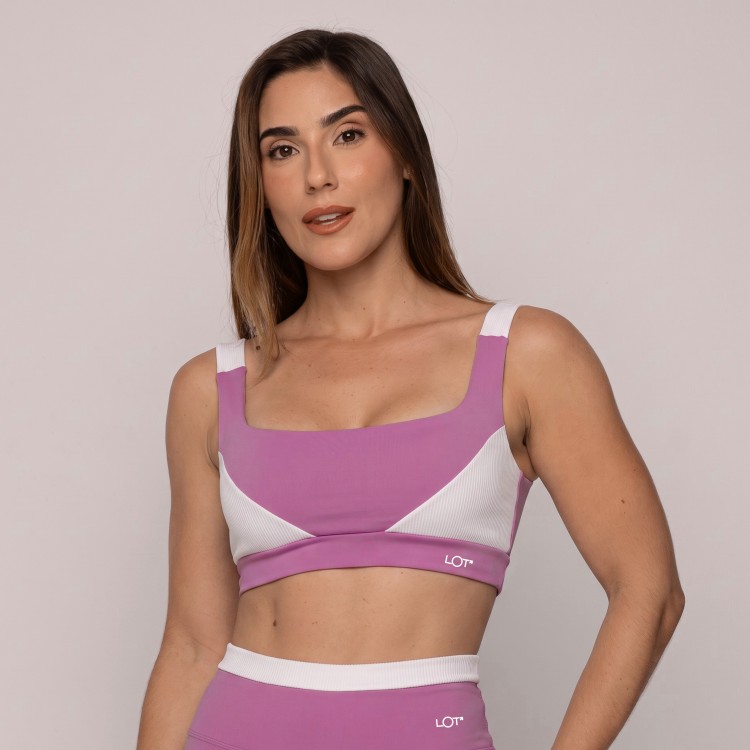 Top Academia Lilás Com Recorte Off White Alça Larga